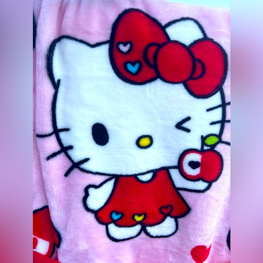 New Hello Kitty Hearts And Apples ❤️ 🍎! - Picture 4 of 5